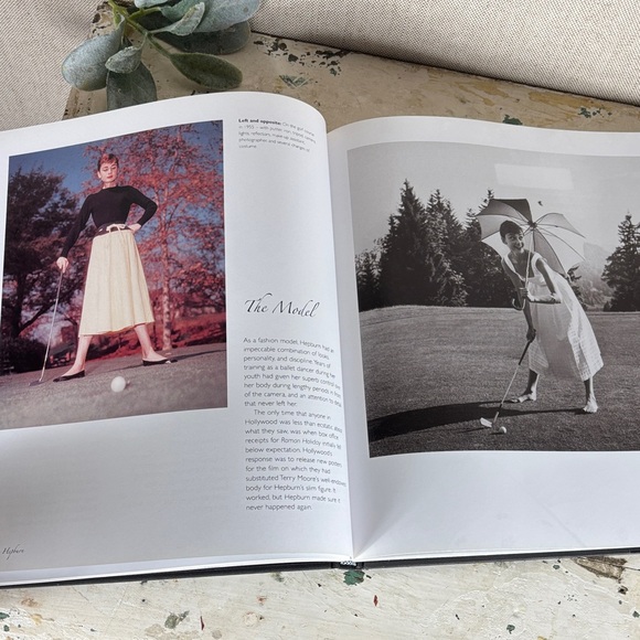 Audrey Hepburn Photo Book - Picture 5 of 6